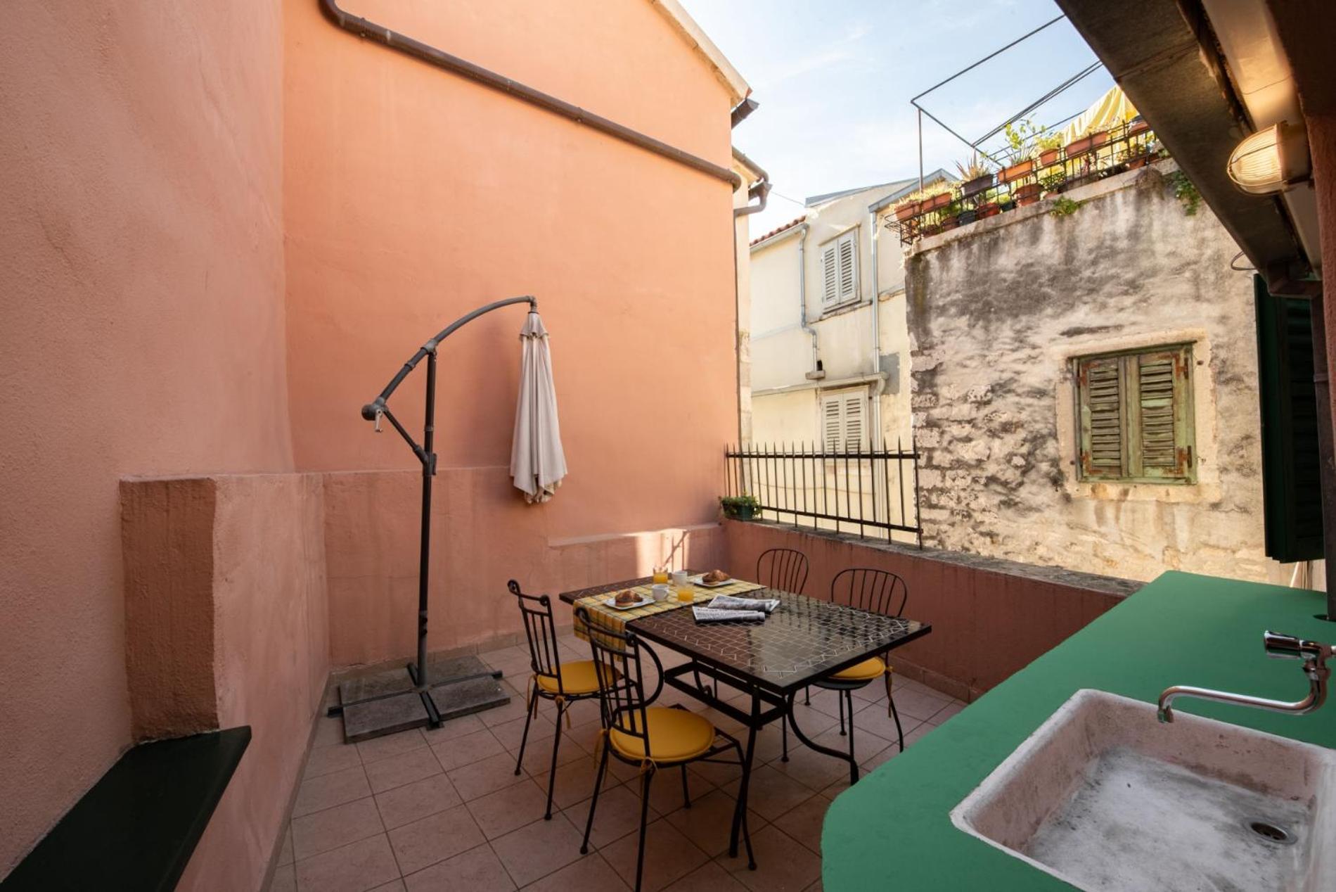 Duplex With Terrace In The City Centar Split Buitenkant foto